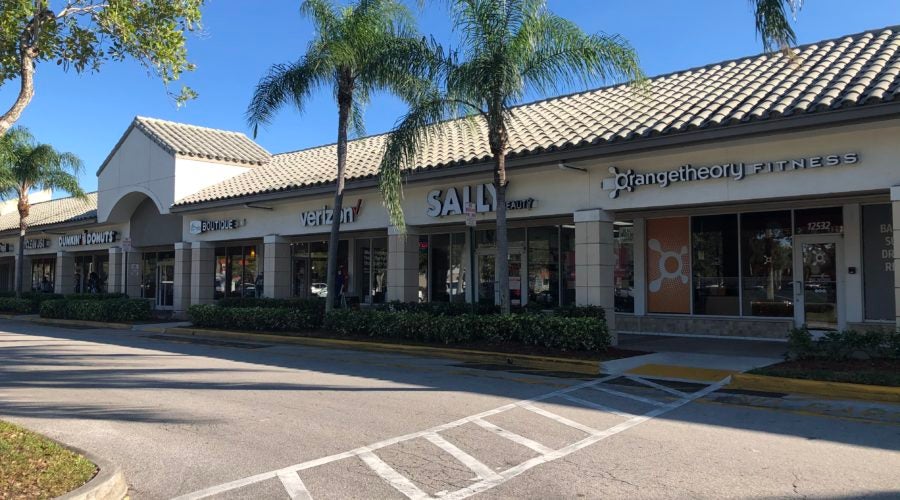 File:Colonnade Outlets, Sawgrass Mills, Sunrise, Florida February