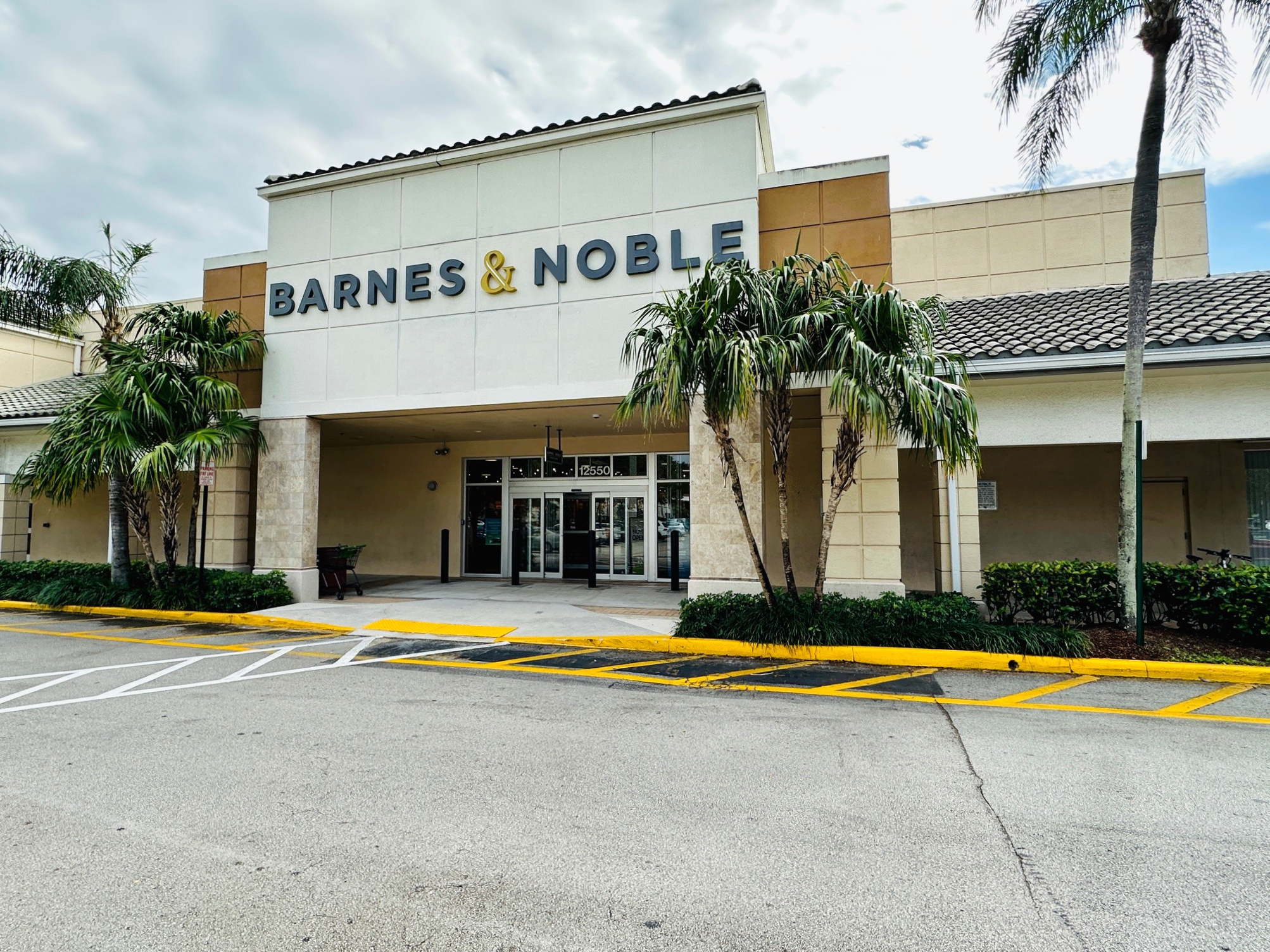 Sawgrass Square Barnes & Noble